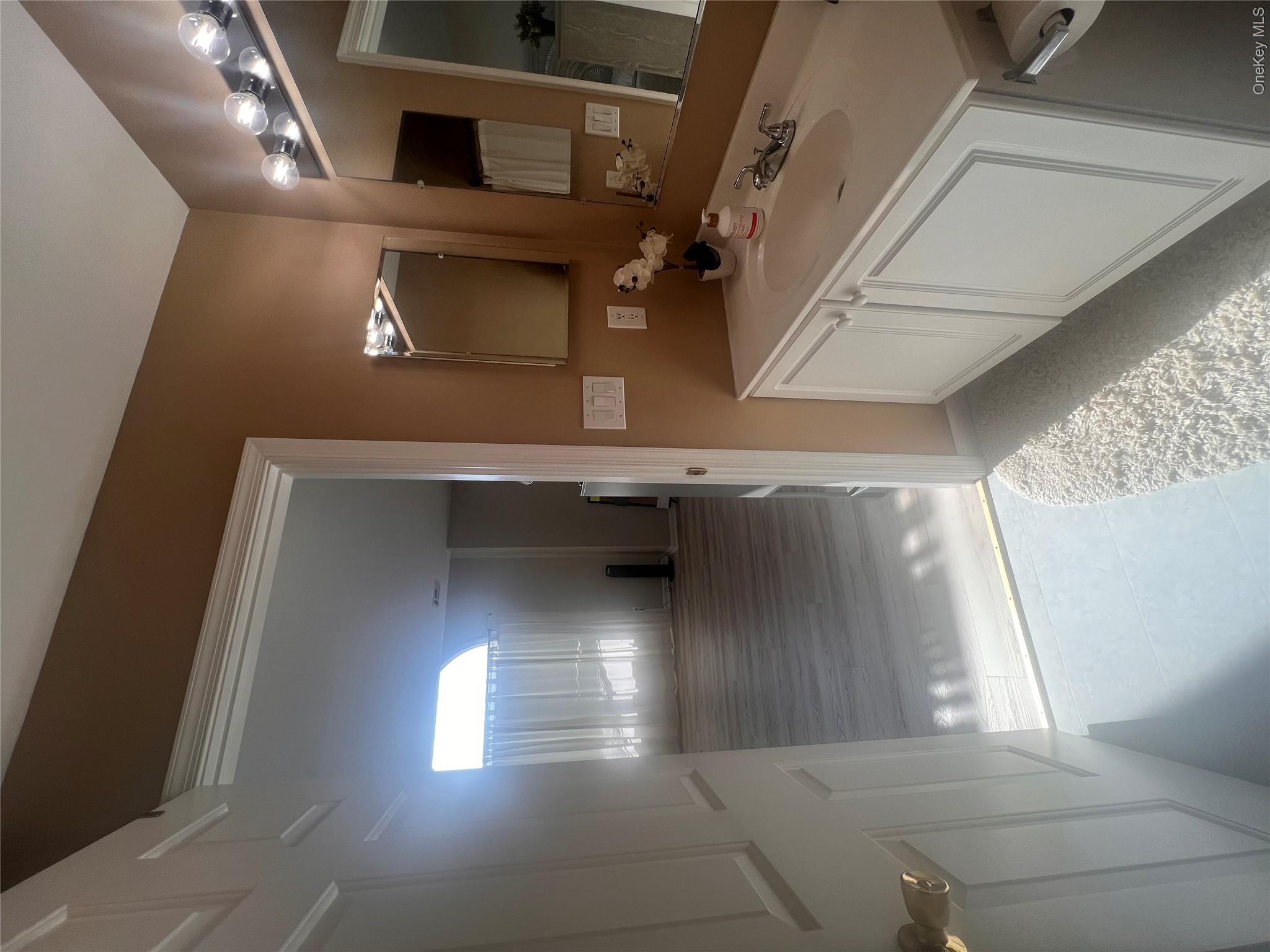 10 Rockridge Drive Property Photo 6
