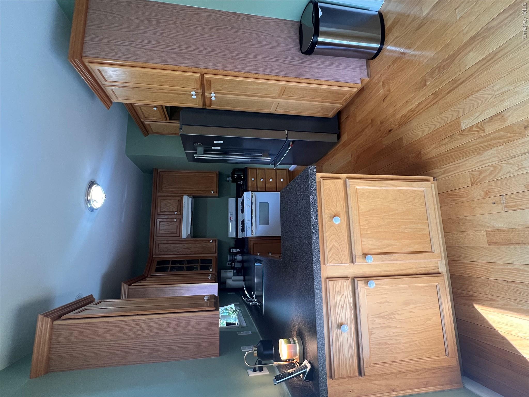 10 Rockridge Drive Property Photo 15
