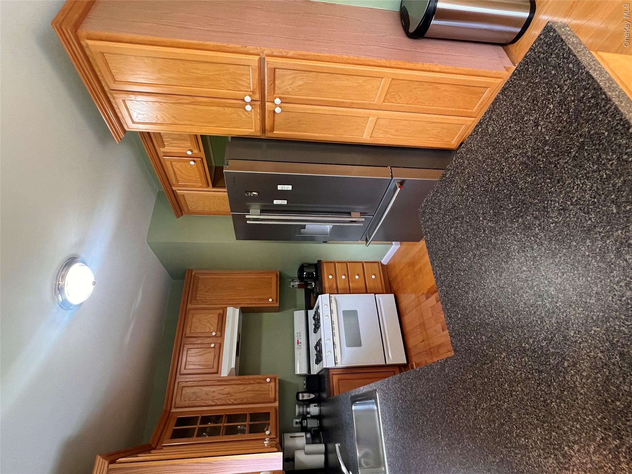 10 Rockridge Drive Property Photo 17