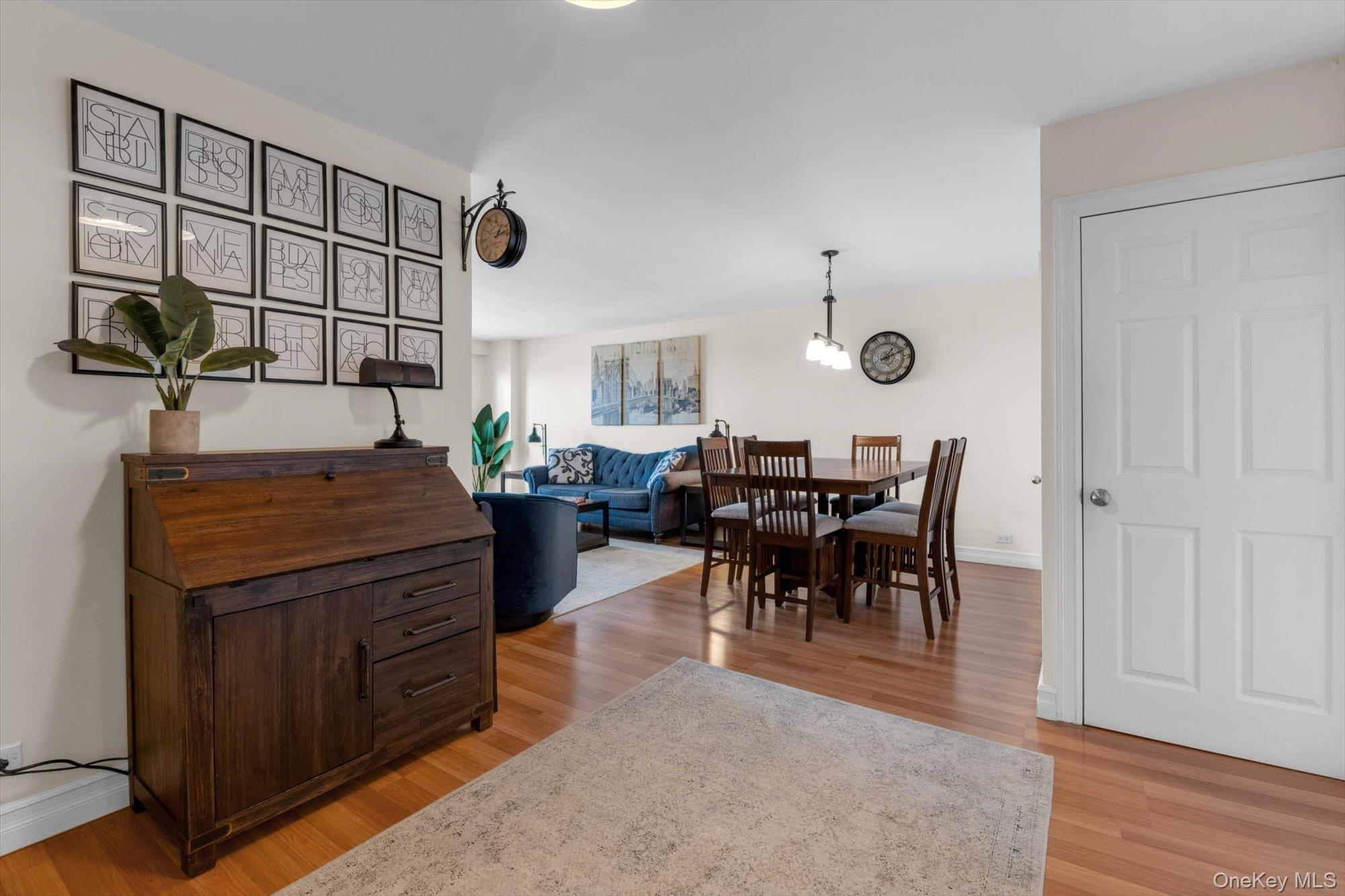 125-10 Queens Boulevard 2106 Property Photo 3
