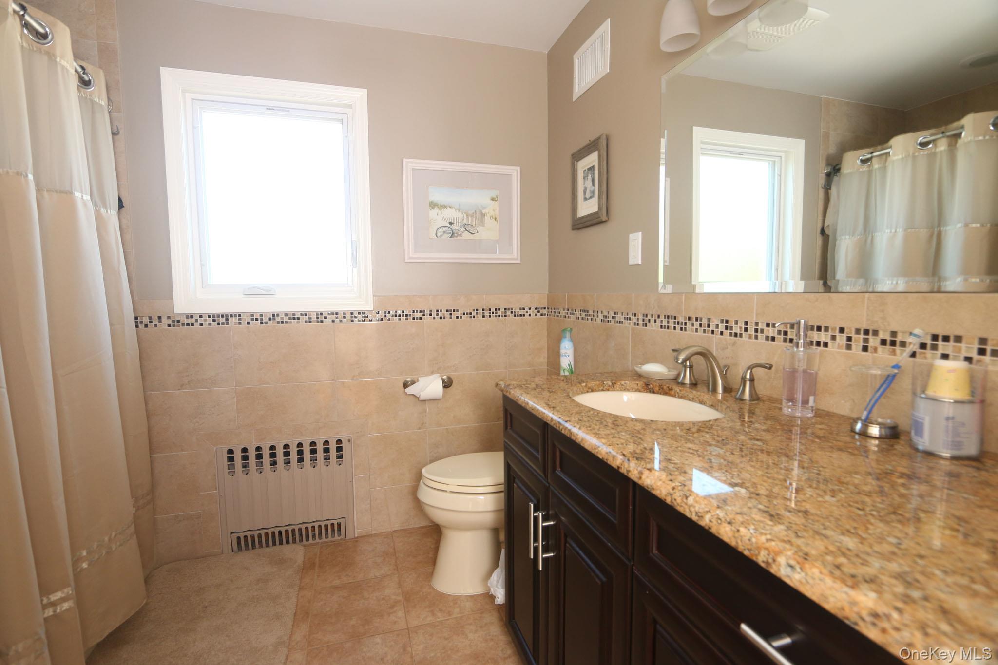 1054 Tulip Avenue Property Photo 9