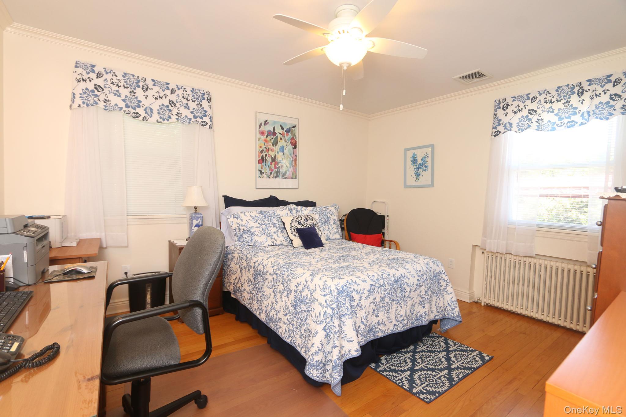 1054 Tulip Avenue Property Photo 10