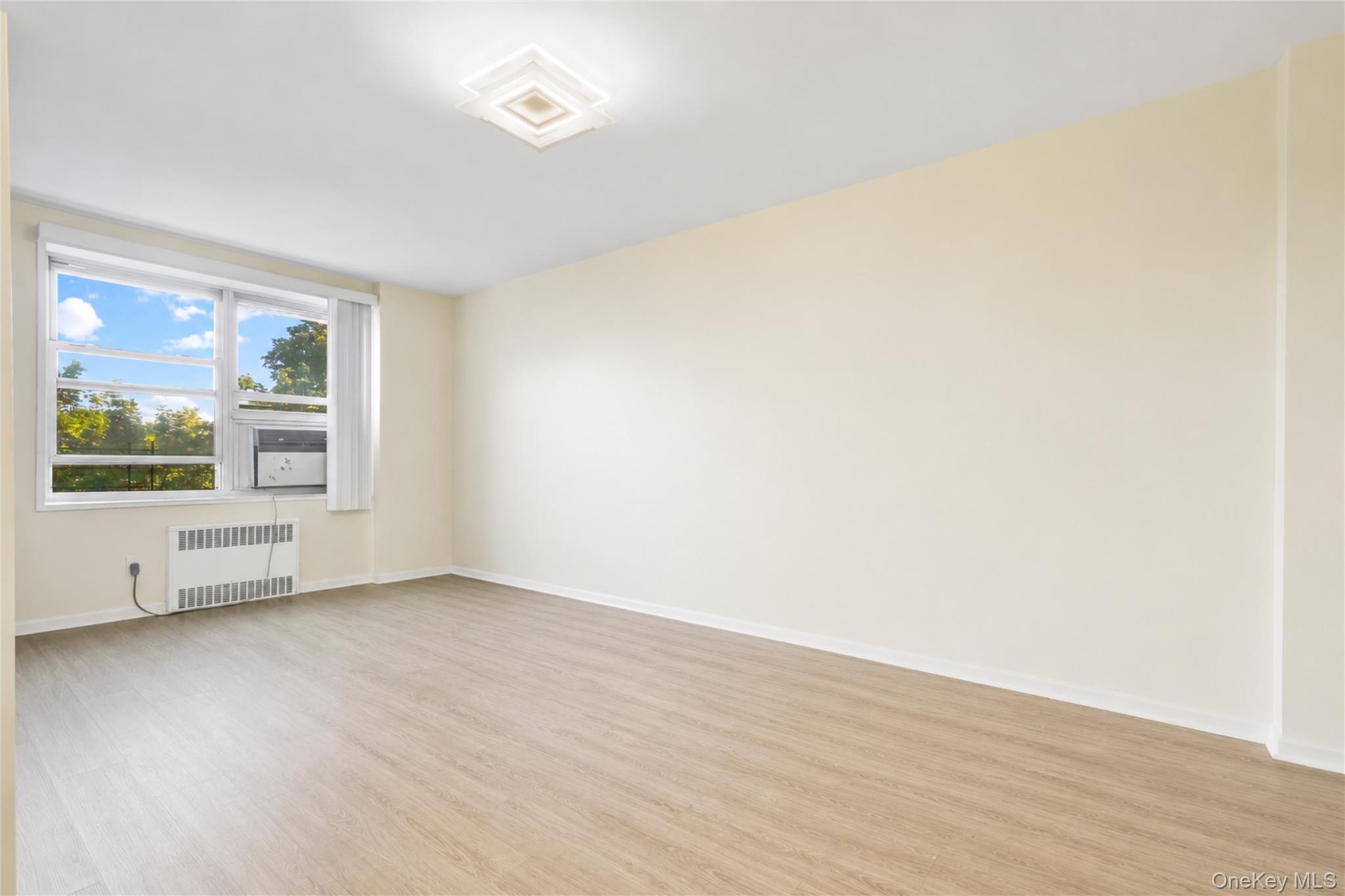 28-02 Parsons Boulevard 4e Property Photo 4