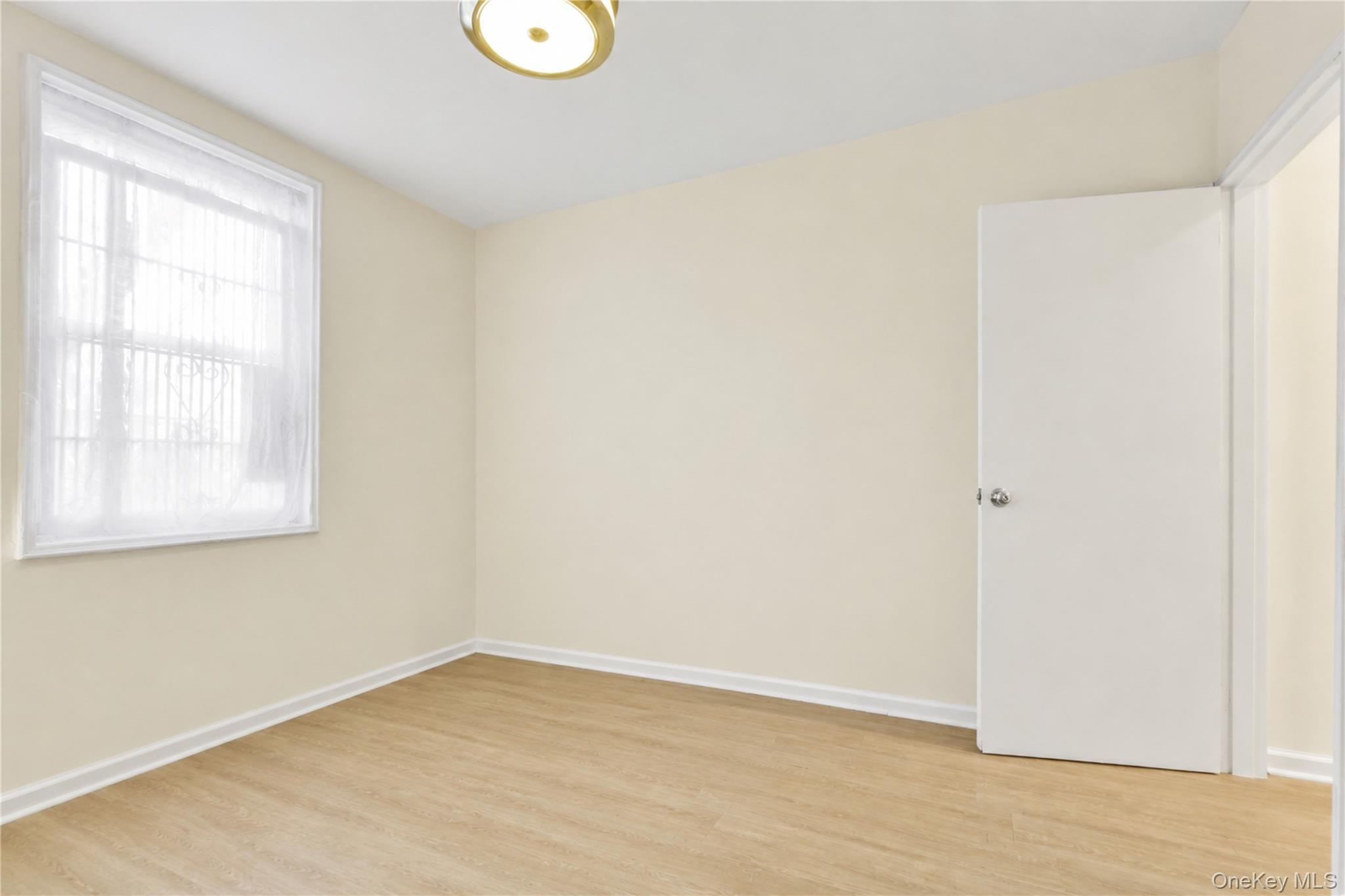 28-02 Parsons Boulevard 4e Property Photo 10
