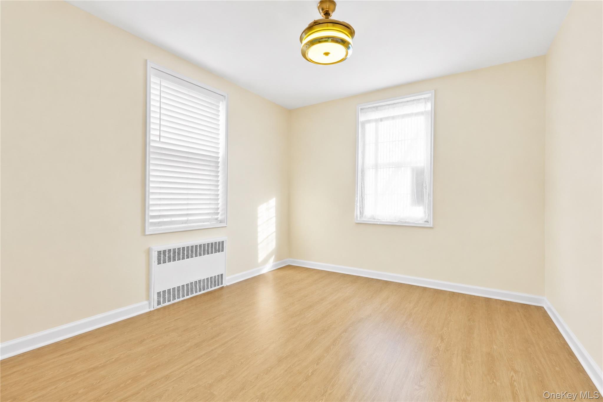 28-02 Parsons Boulevard 4e Property Photo 12
