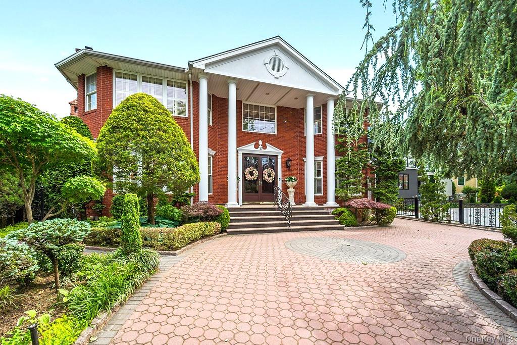 4 Point Crescent Property Photo 4
