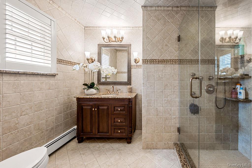 4 Point Crescent Property Photo 22