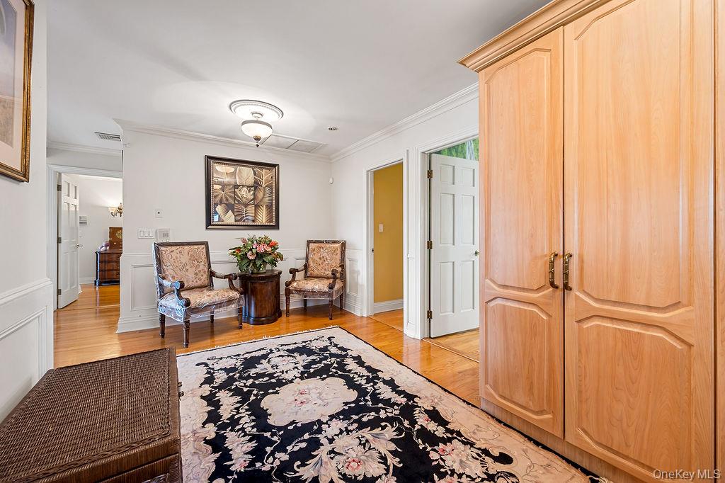 4 Point Crescent Property Photo 25
