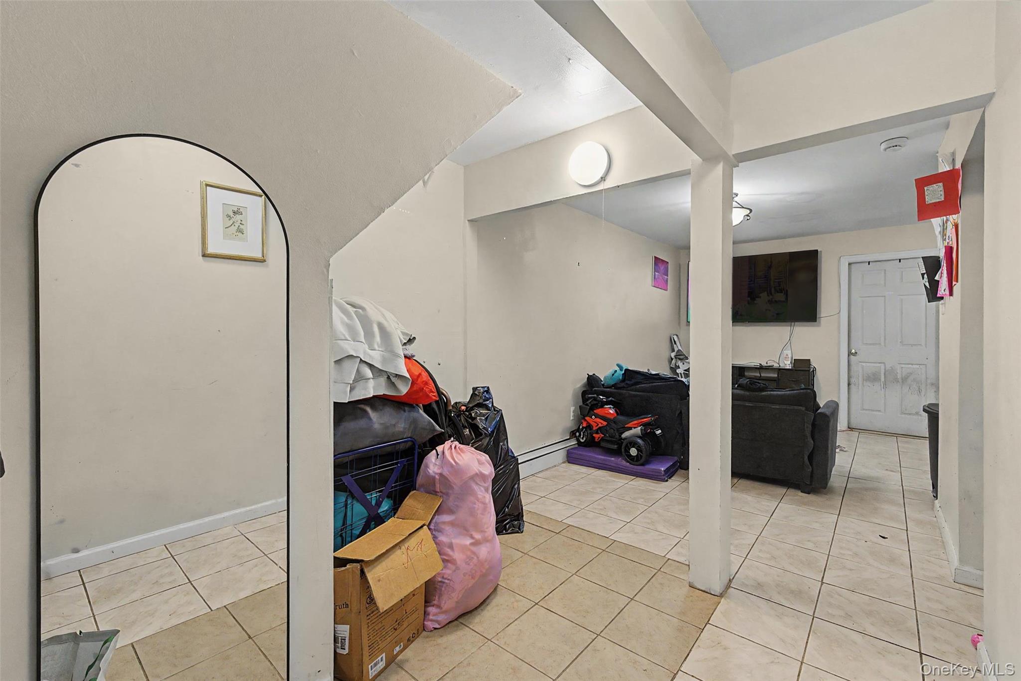 1010 E 233rd Street Property Photo 4