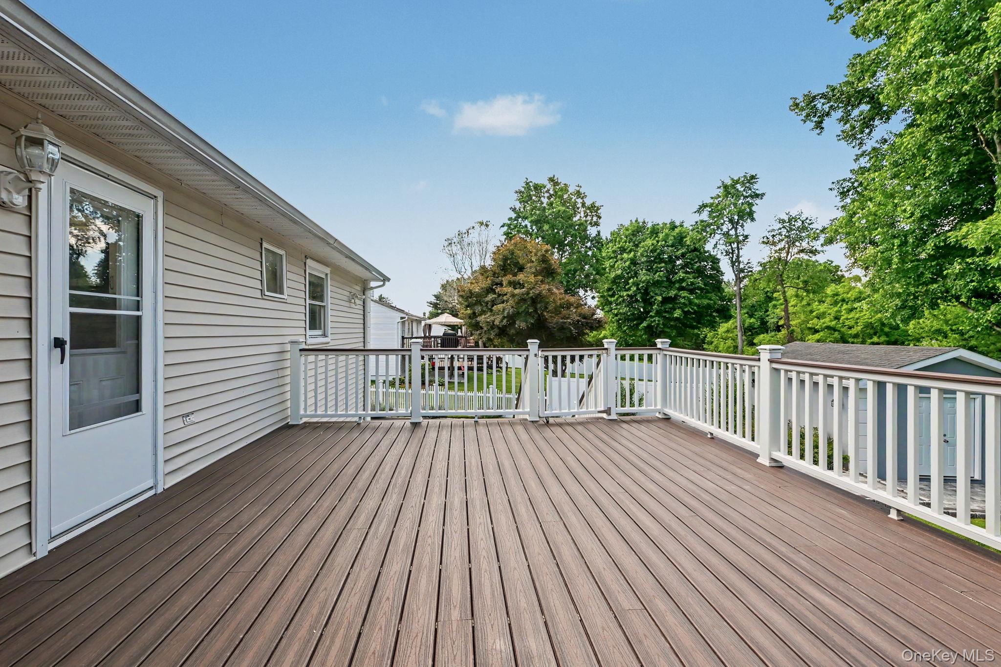 61 Friendly Road Property Photo 32