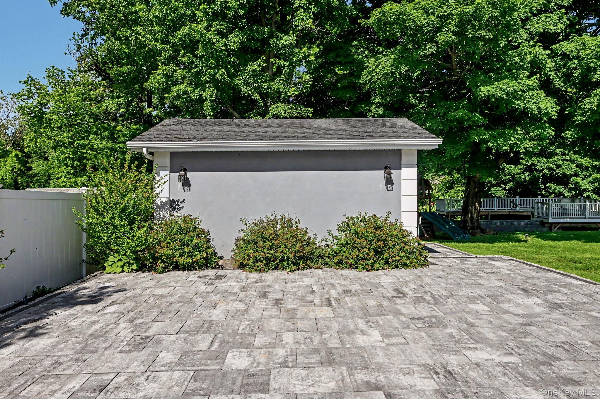 61 Friendly Road Property Photo 37
