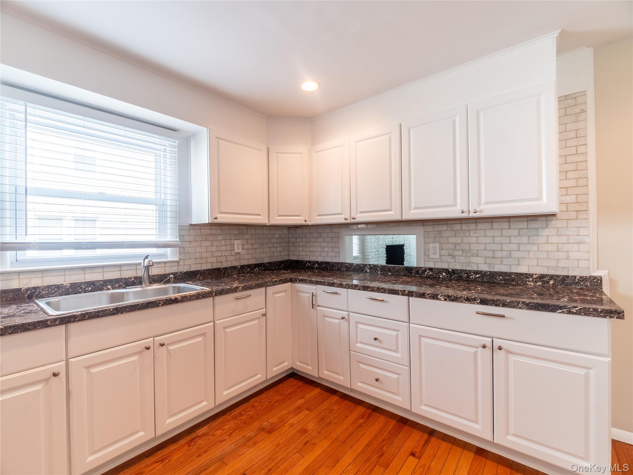 33 Grant Street Property Photo 8