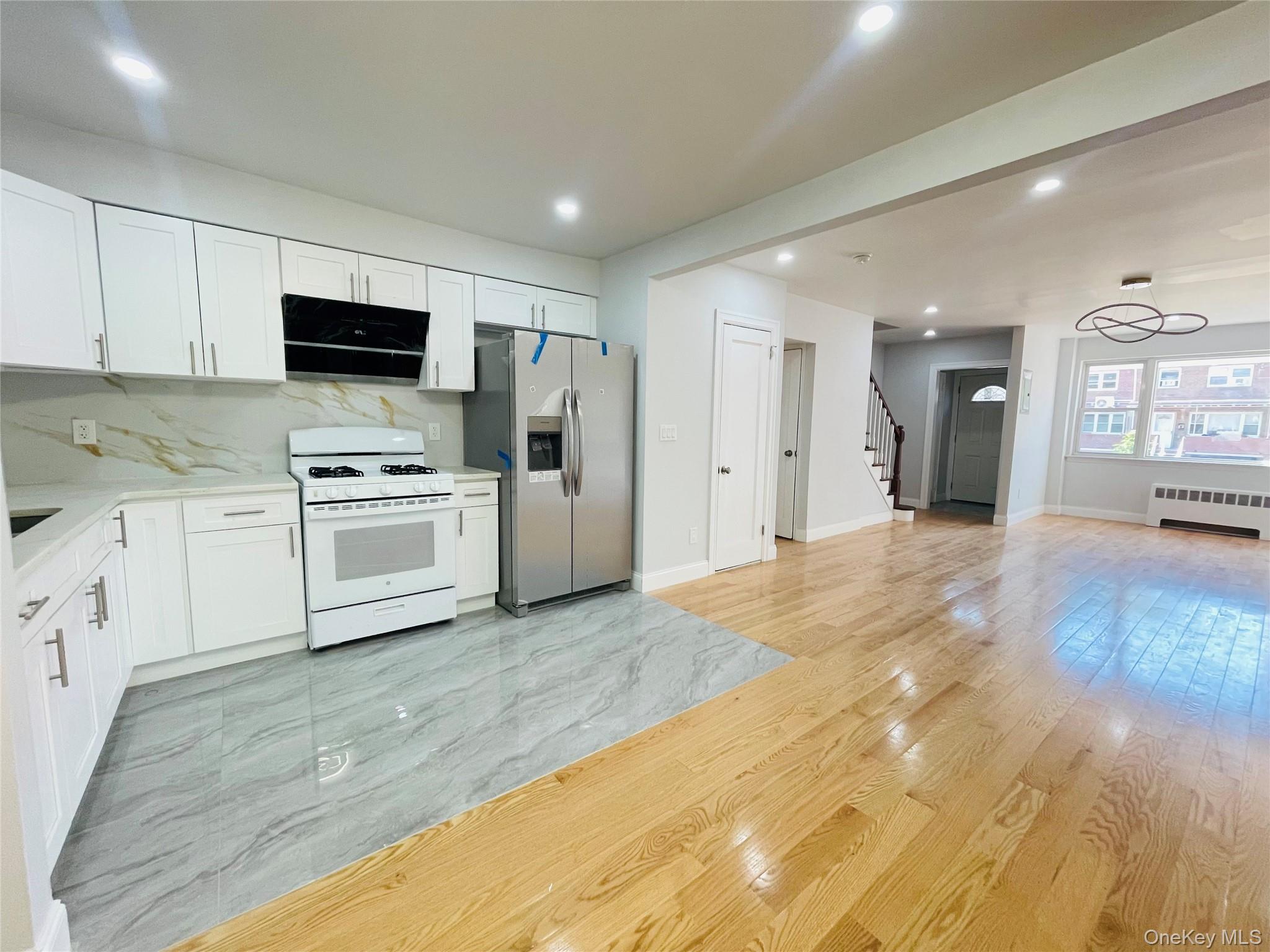 14014 68th Drive Property Photo 5