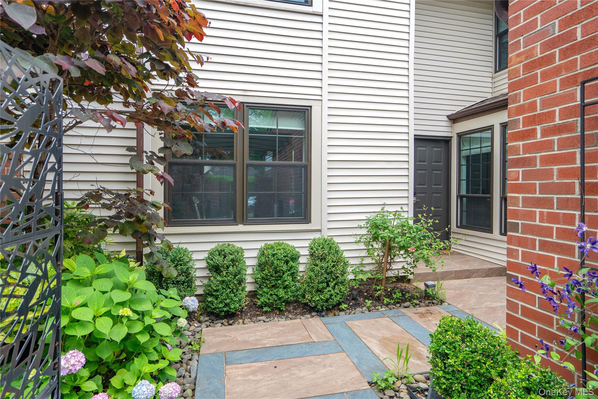 23 Estates Terrace Property Photo 2