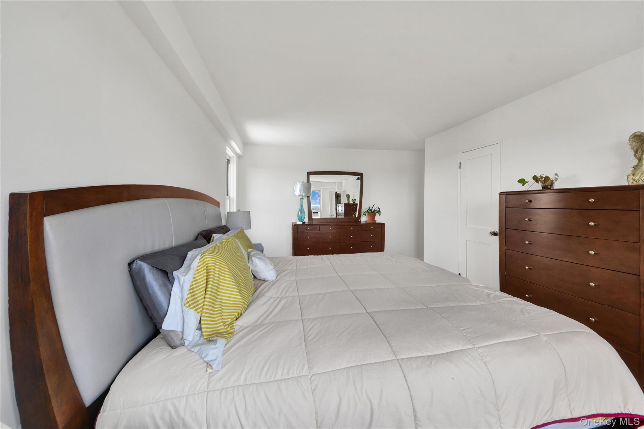 1853 Central Park Ave 16 C Property Photo 14