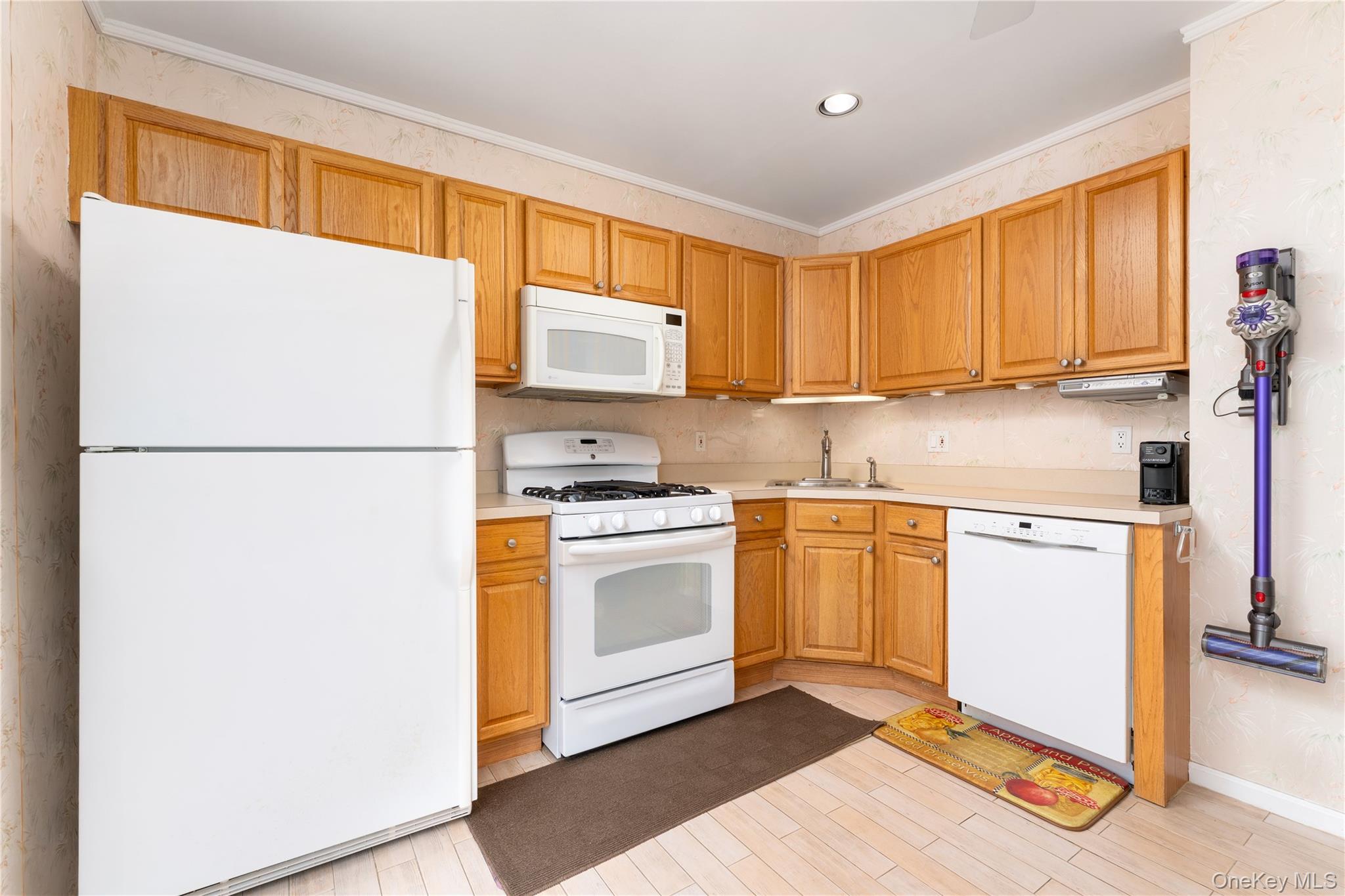 5 Robert Lane 5 Property Photo 12