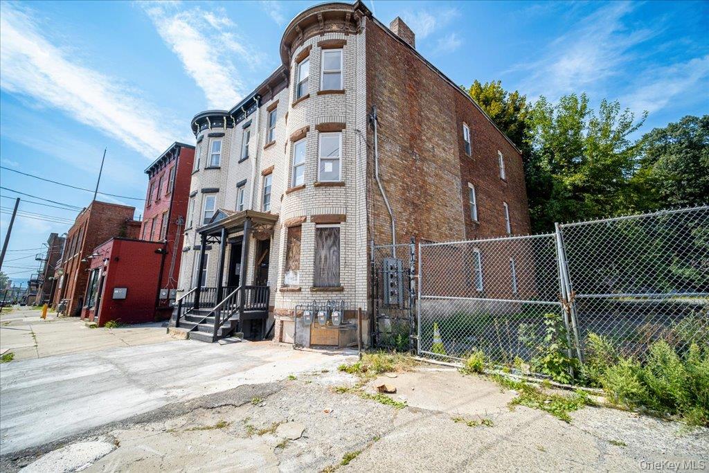 347 Liberty Street Property Photo 2