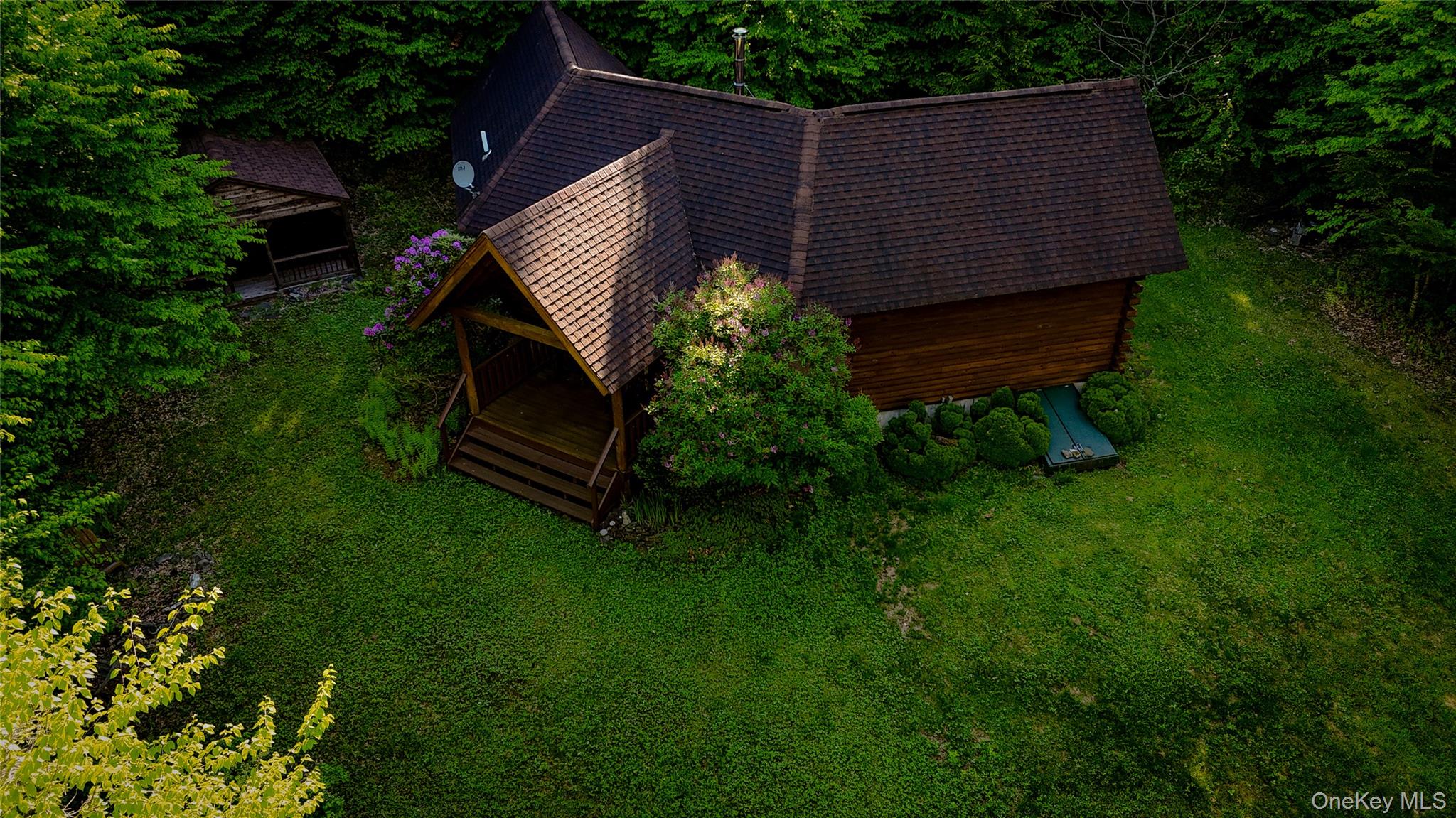 836 Emerald Lake Road Property Photo 1