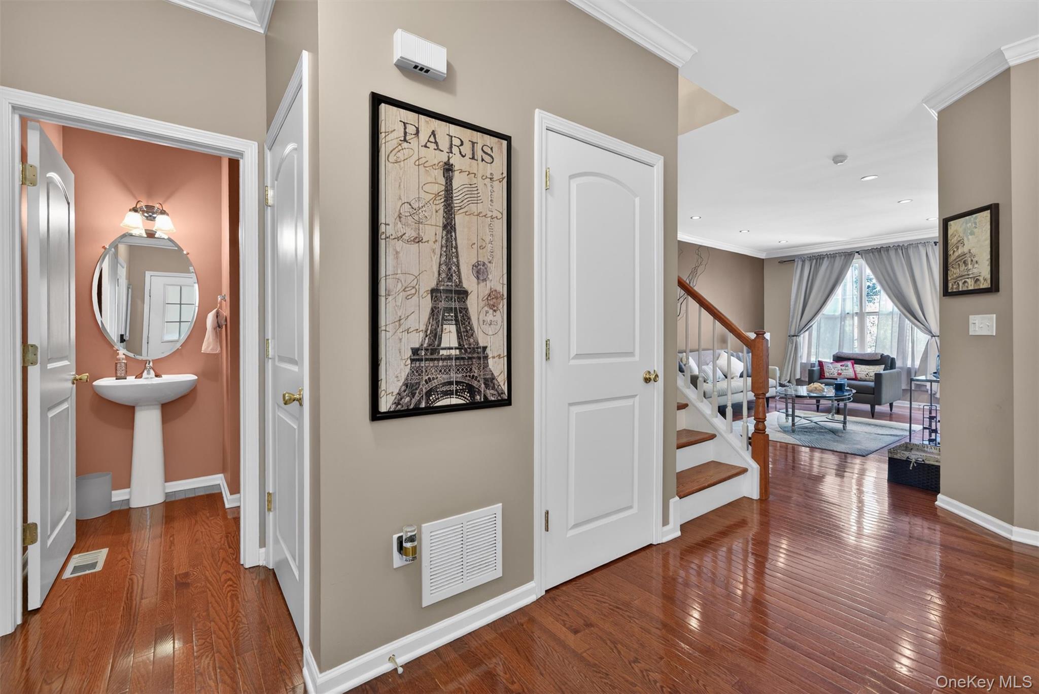 9 Cornwall Lane Property Photo 8