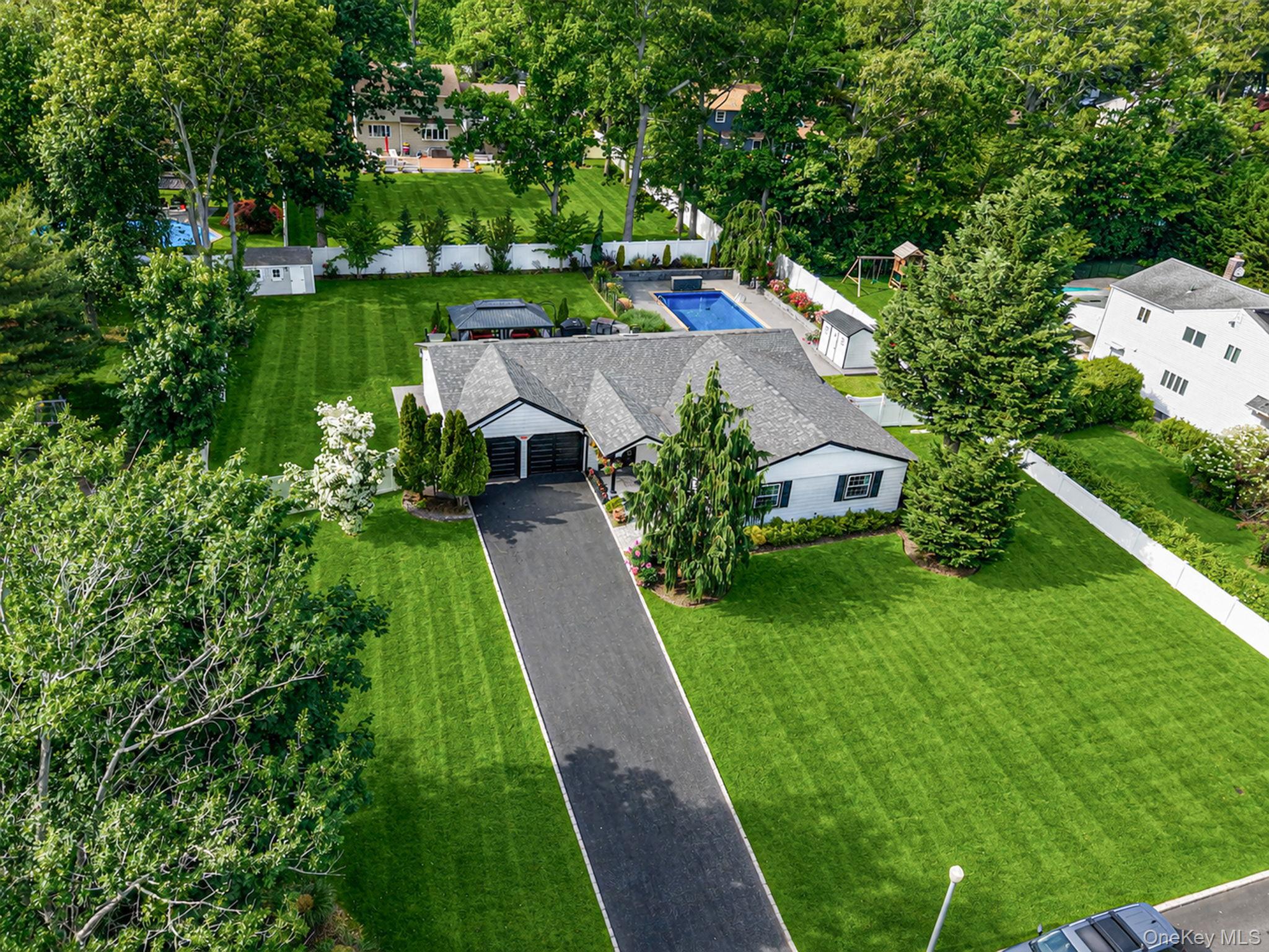 11 Gallatin Drive Property Photo 1