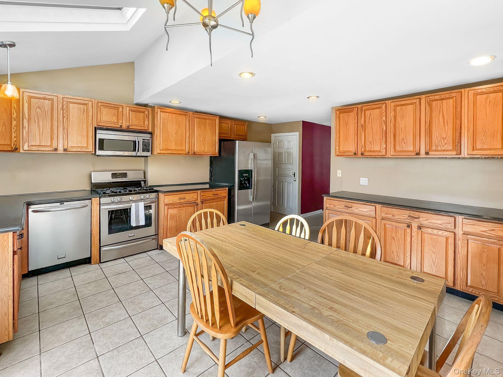 3321 Murdock Avenue Property Photo 5