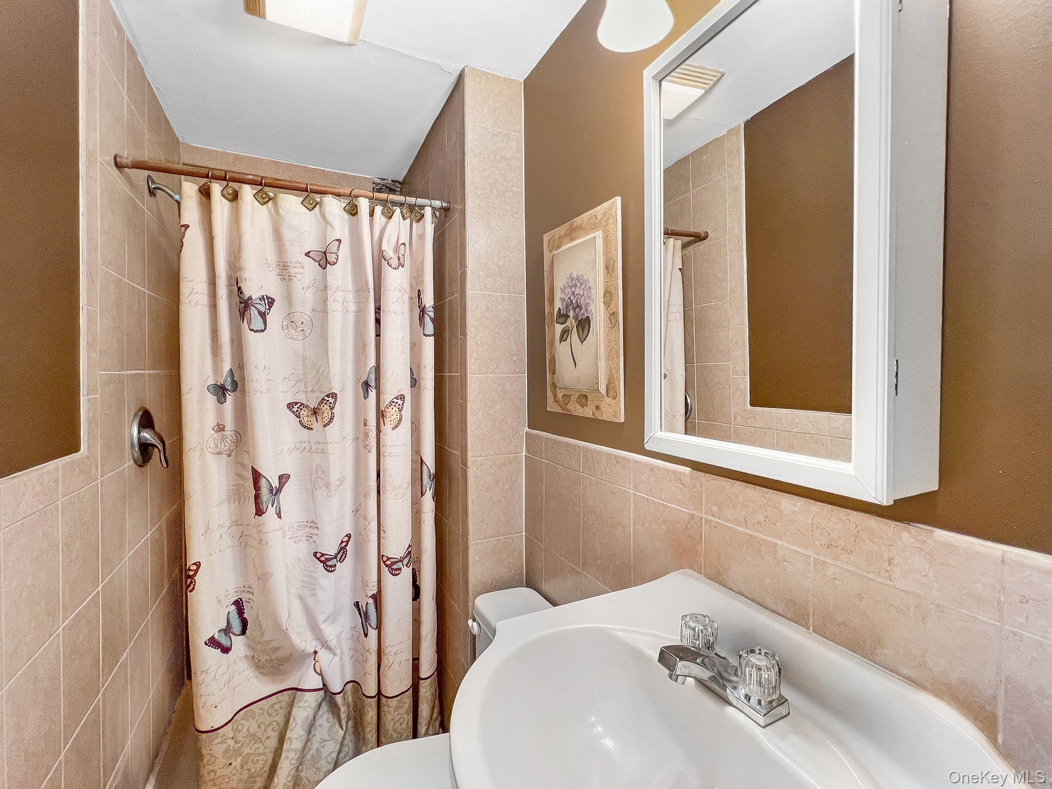 3321 Murdock Avenue Property Photo 9