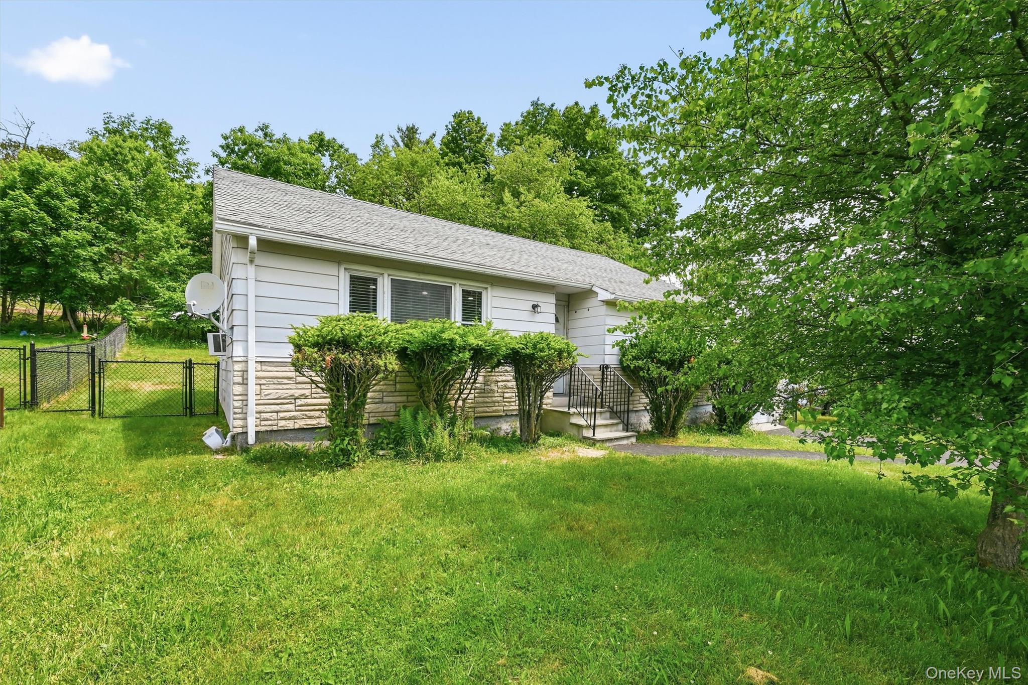 21 Hillside Avenue Property Photo 2