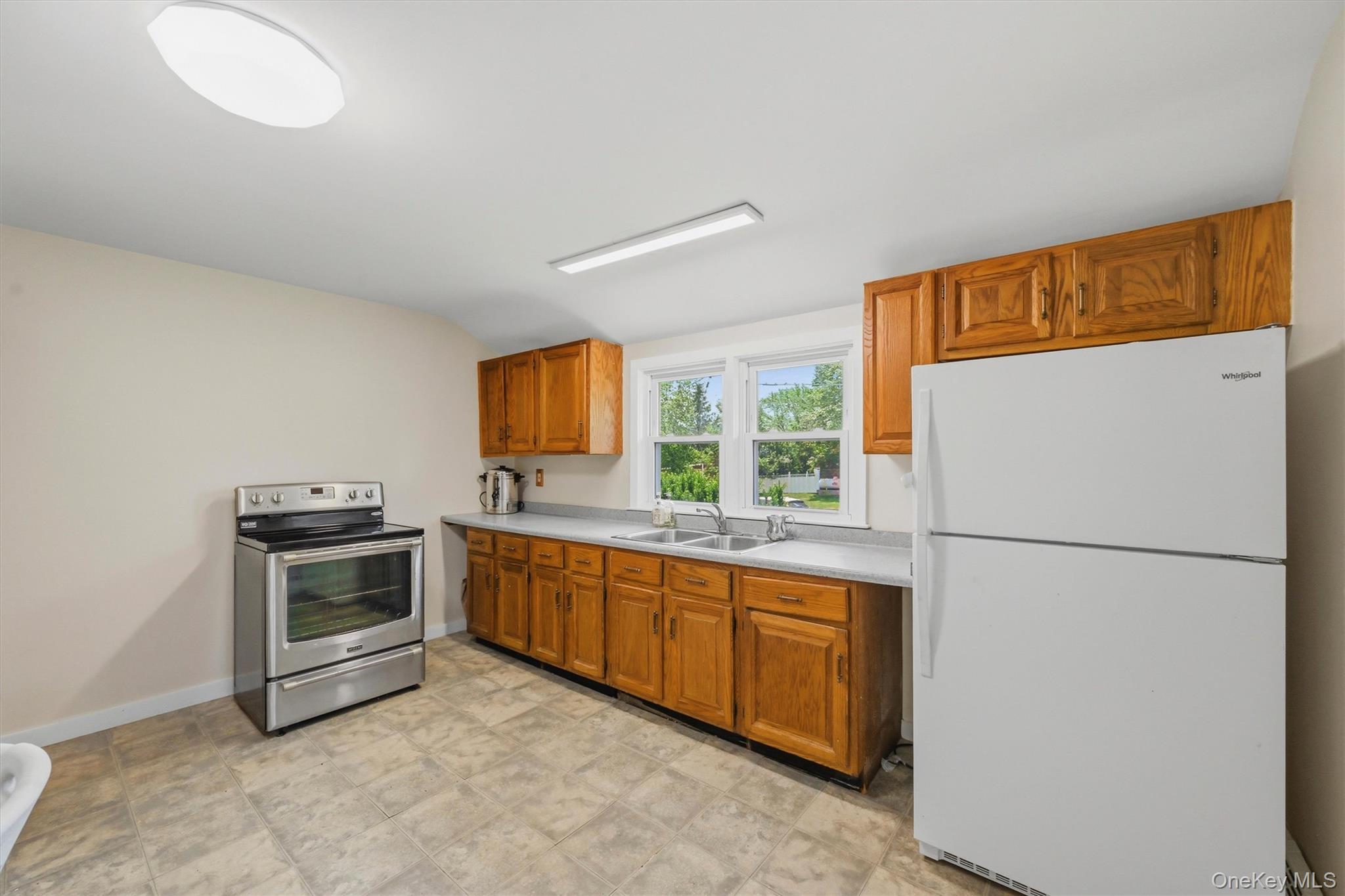 21 Hillside Avenue Property Photo 12