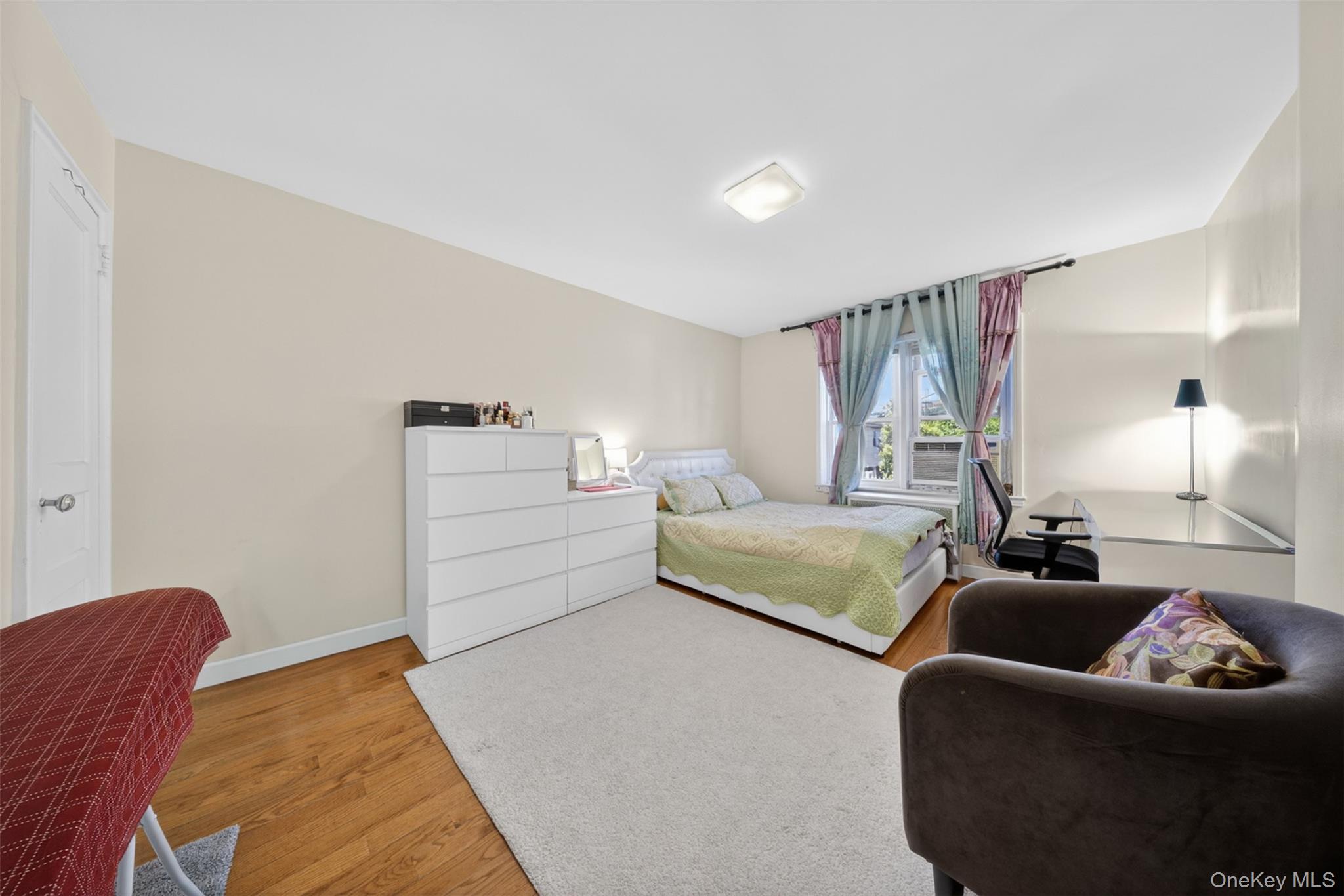 7008 165th Street Property Photo 15
