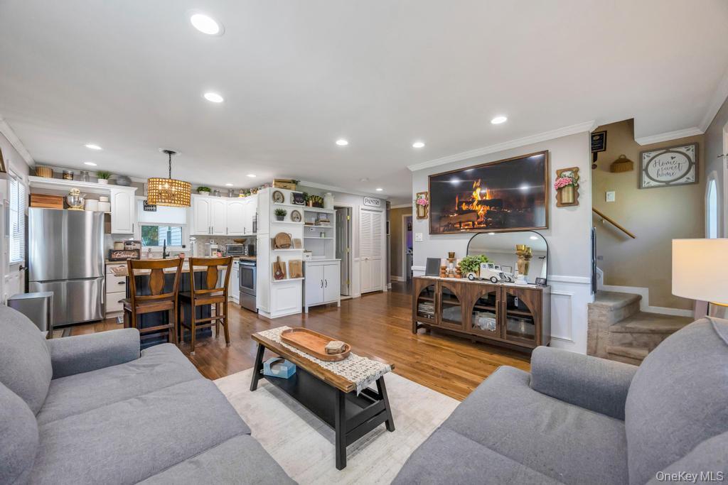 4 Pine Street Property Photo 6