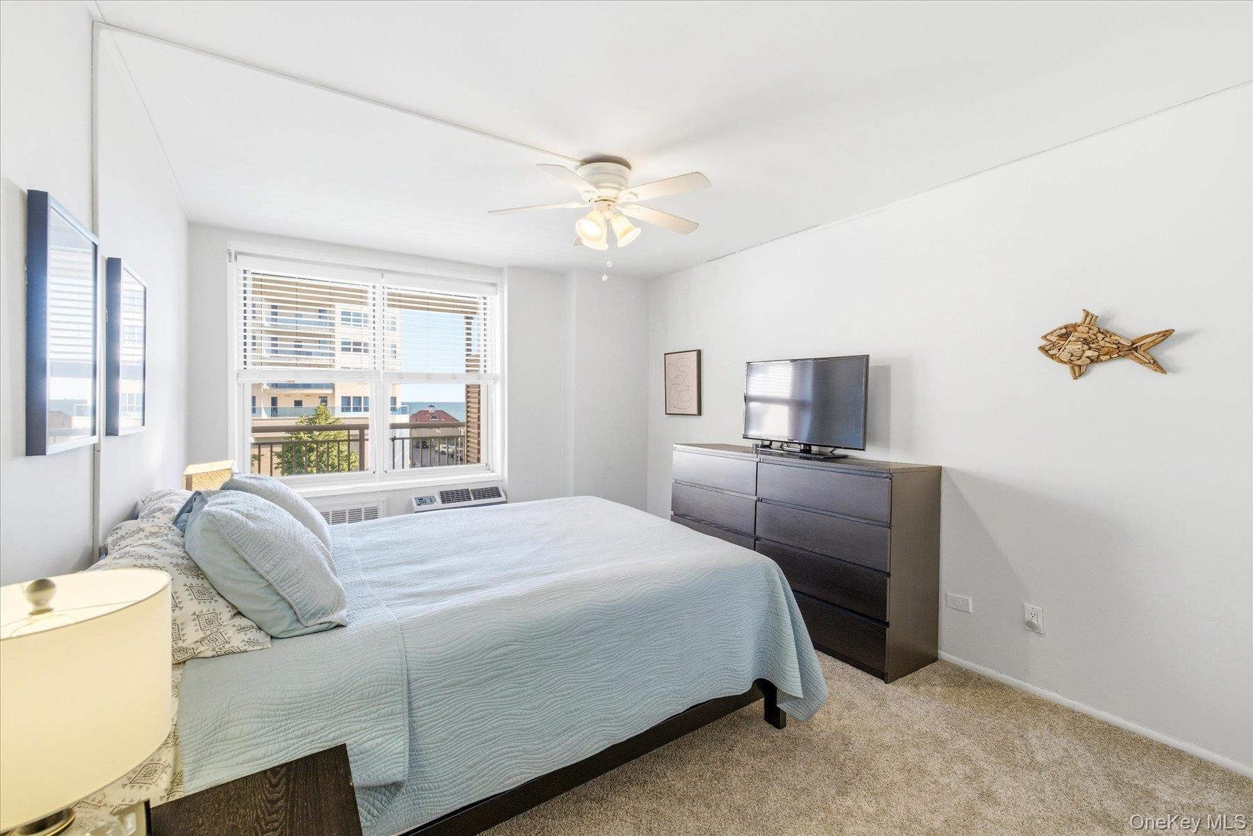 410 E Broadway 4c Property Photo 10
