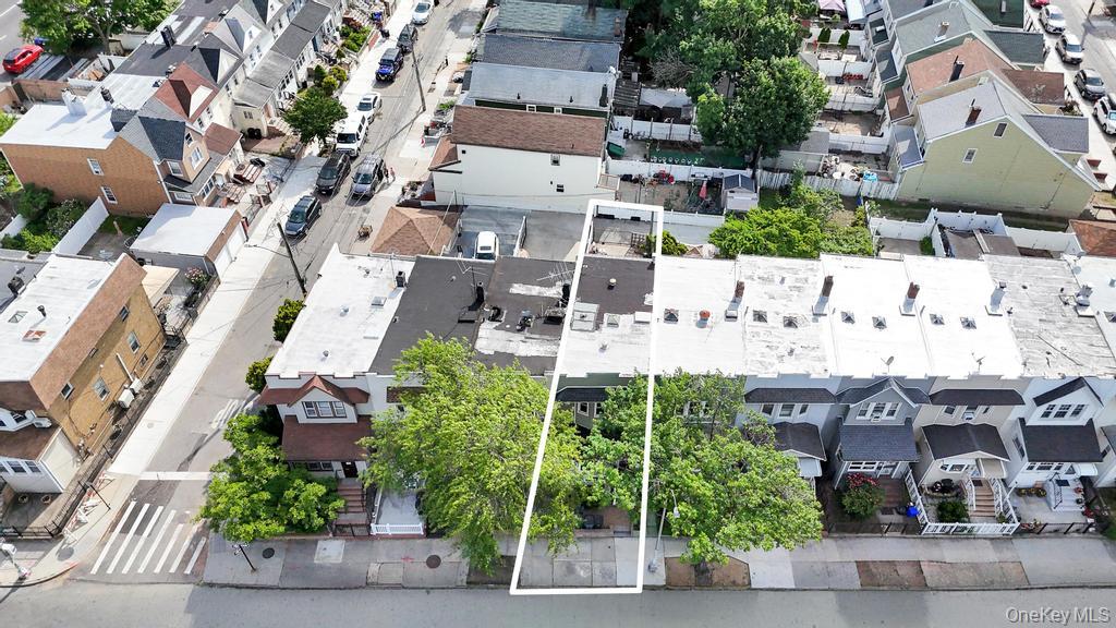 9216 Woodhaven Boulevard Property Photo 2