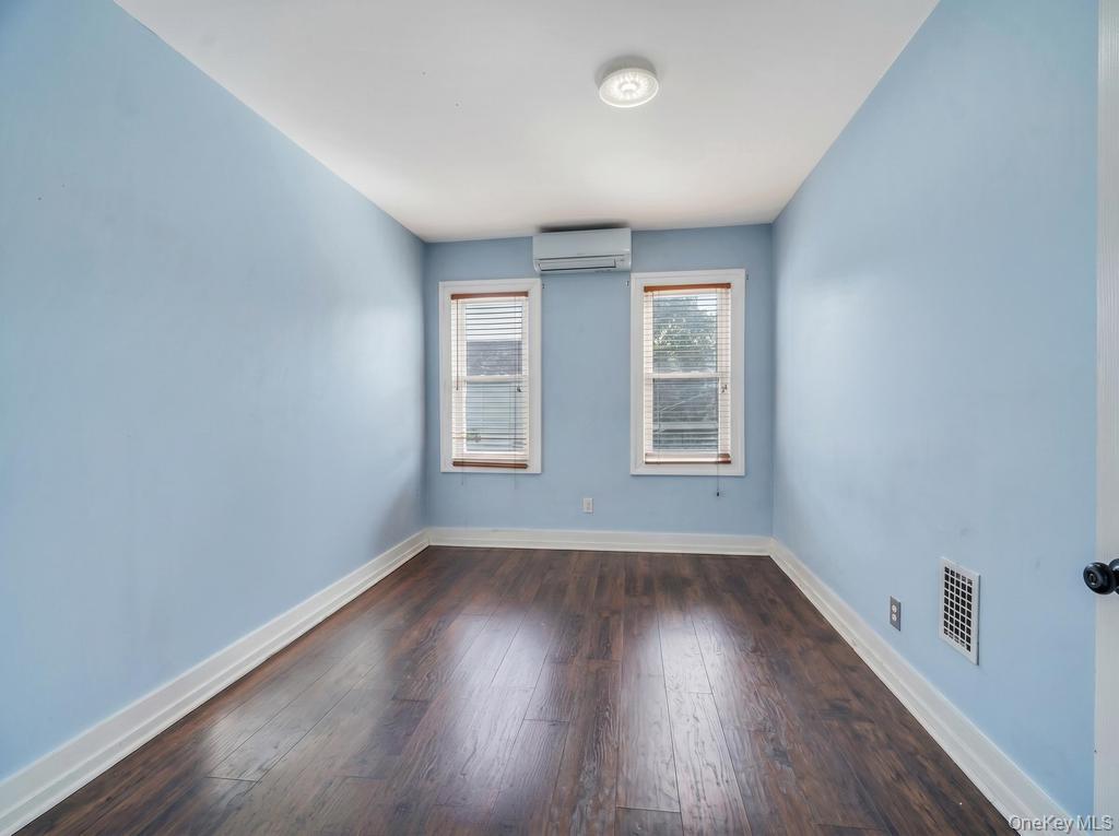 9216 Woodhaven Boulevard Property Photo 12