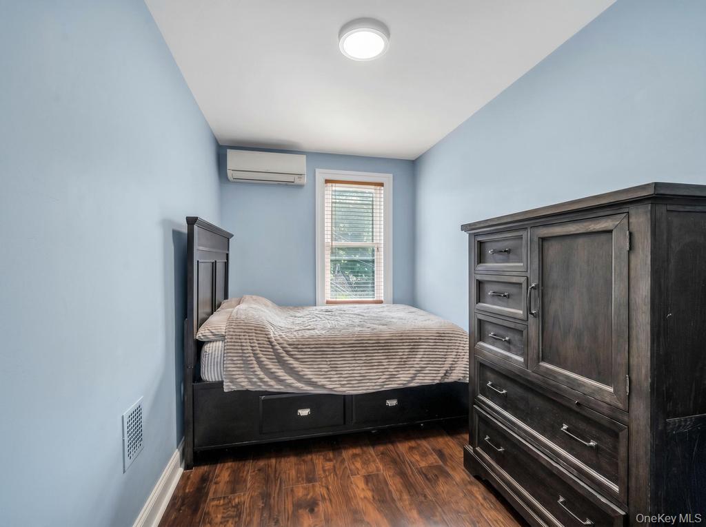 9216 Woodhaven Boulevard Property Photo 15