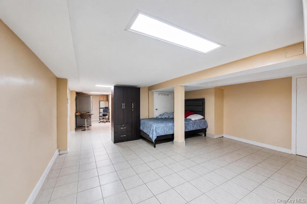 9216 Woodhaven Boulevard Property Photo 18