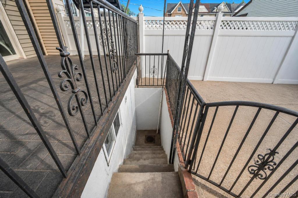 9216 Woodhaven Boulevard Property Photo 20