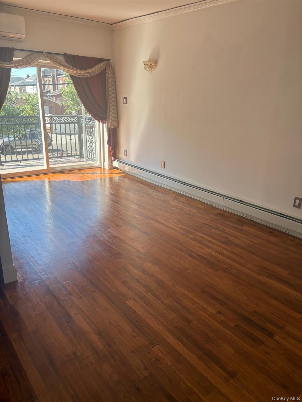 11513 Linden Boulevard Property Photo 4