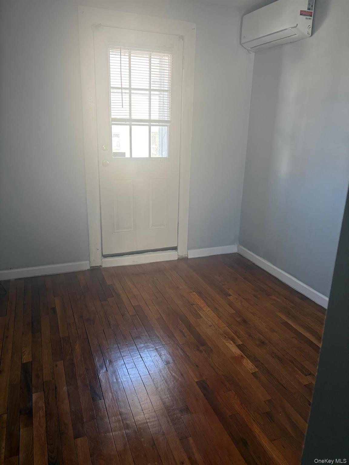 11513 Linden Boulevard Property Photo 6
