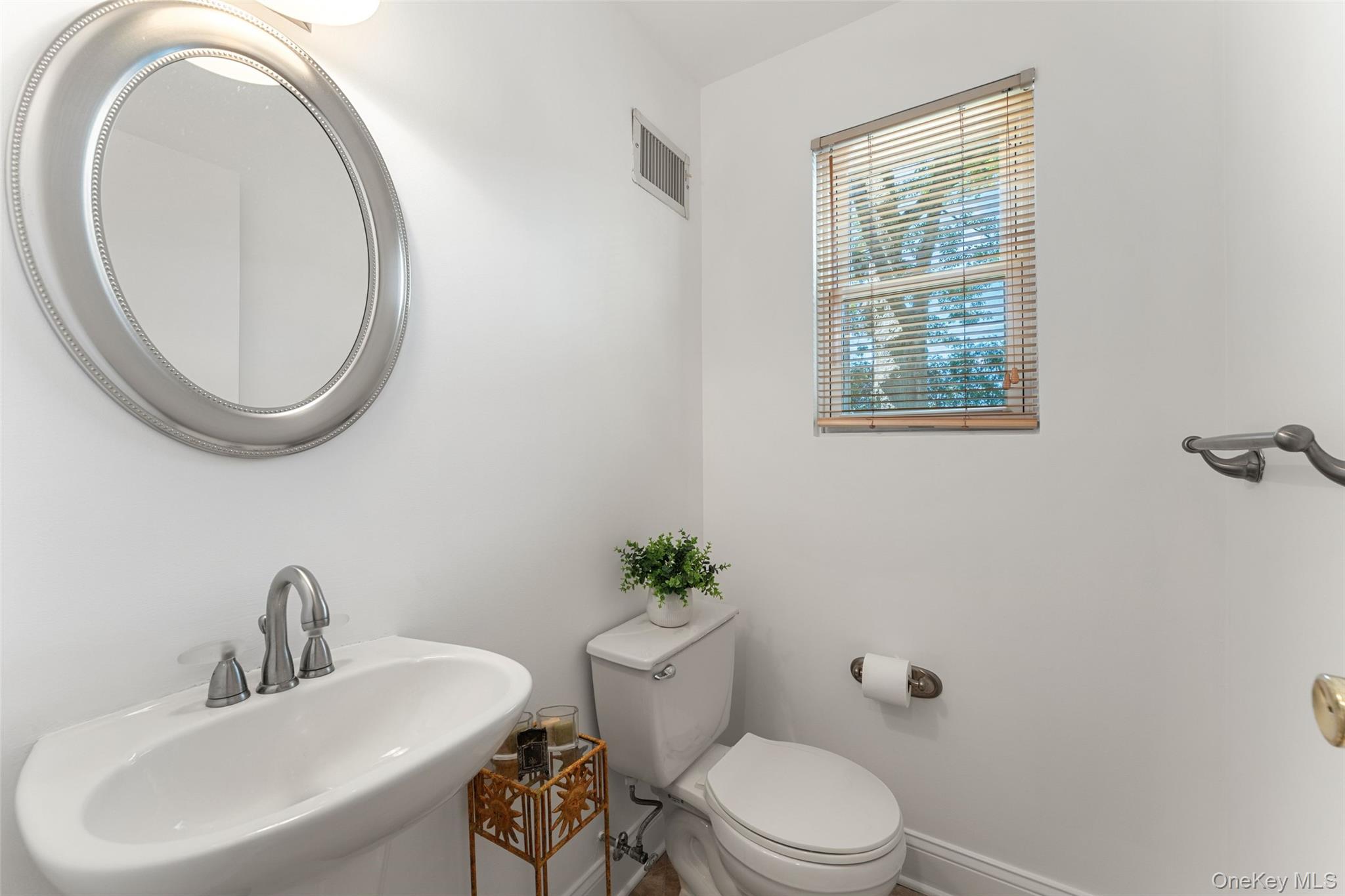 7 Hastings Close Property Photo 14