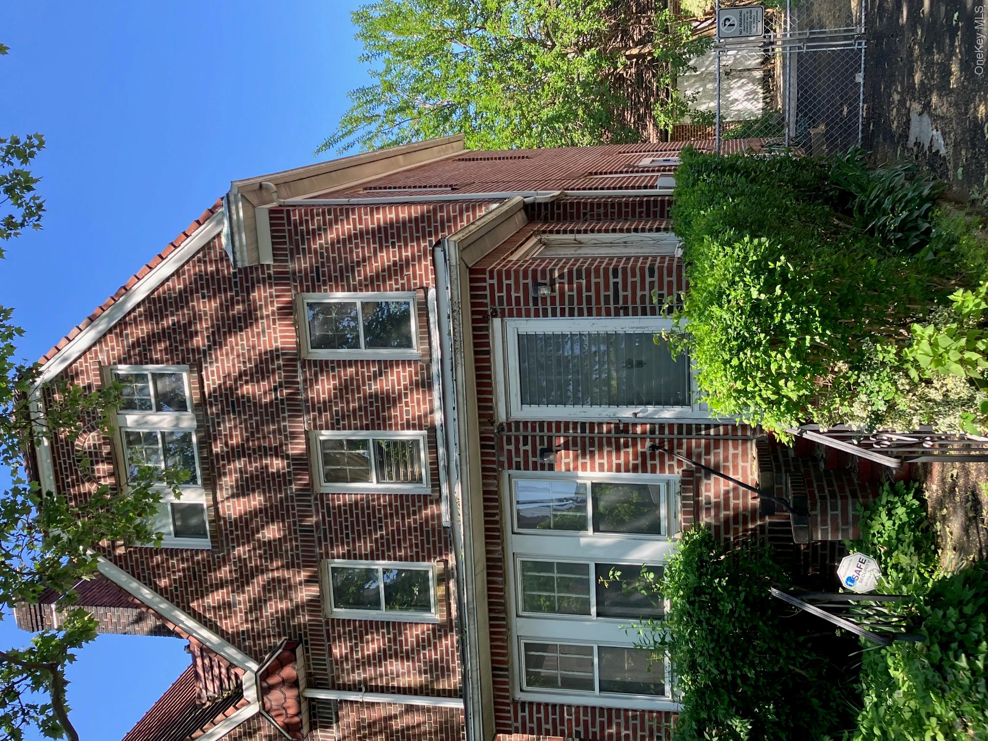 33-42 87 Street Property Photo 1