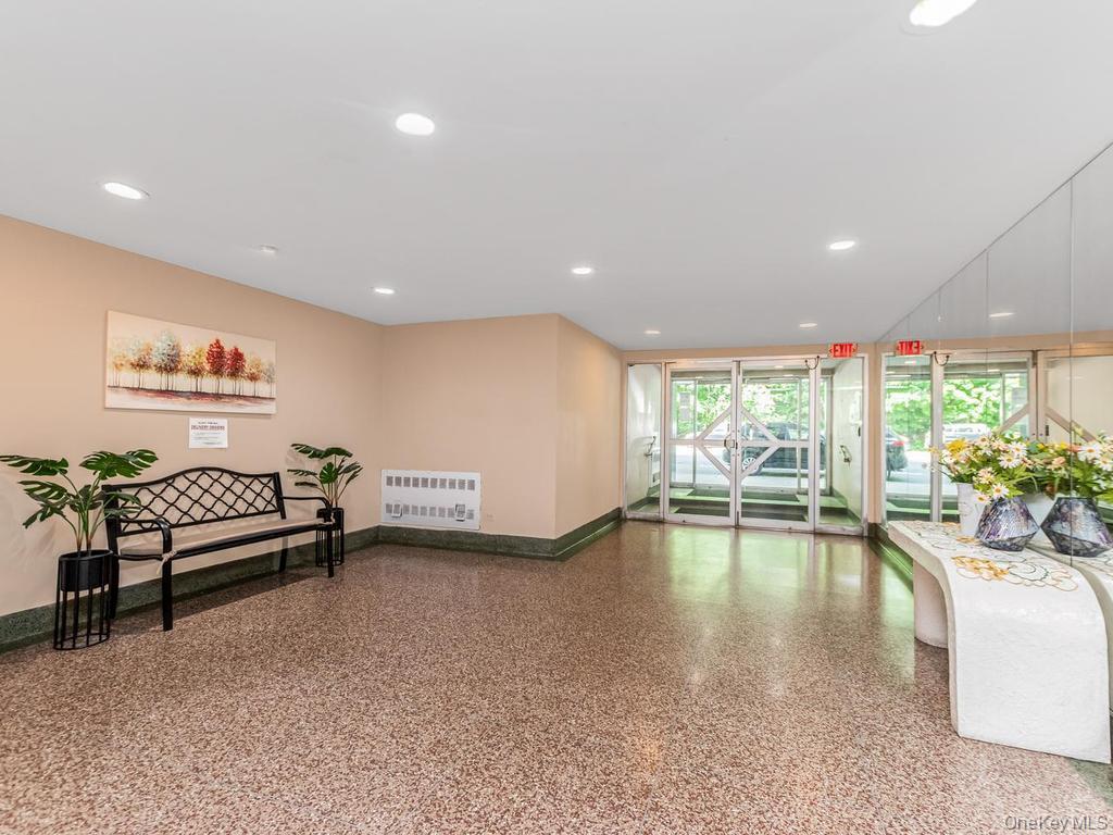 6485 Broadway 5b Property Photo 7