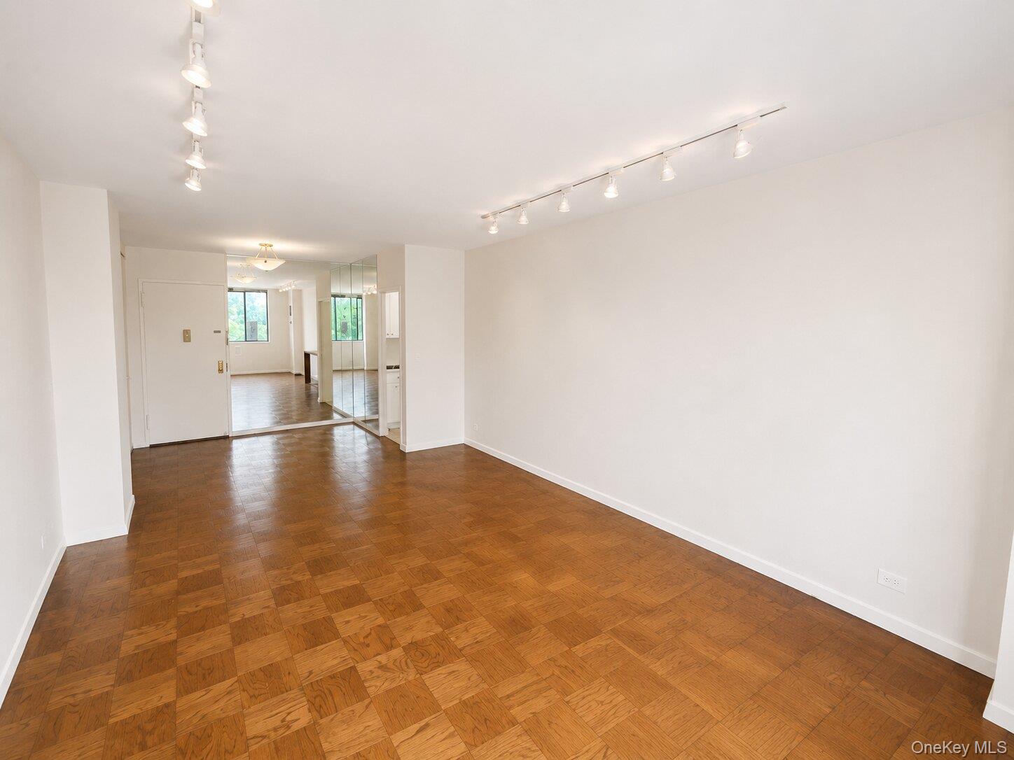 27010 Grand Central Parkway 4m Property Photo 3