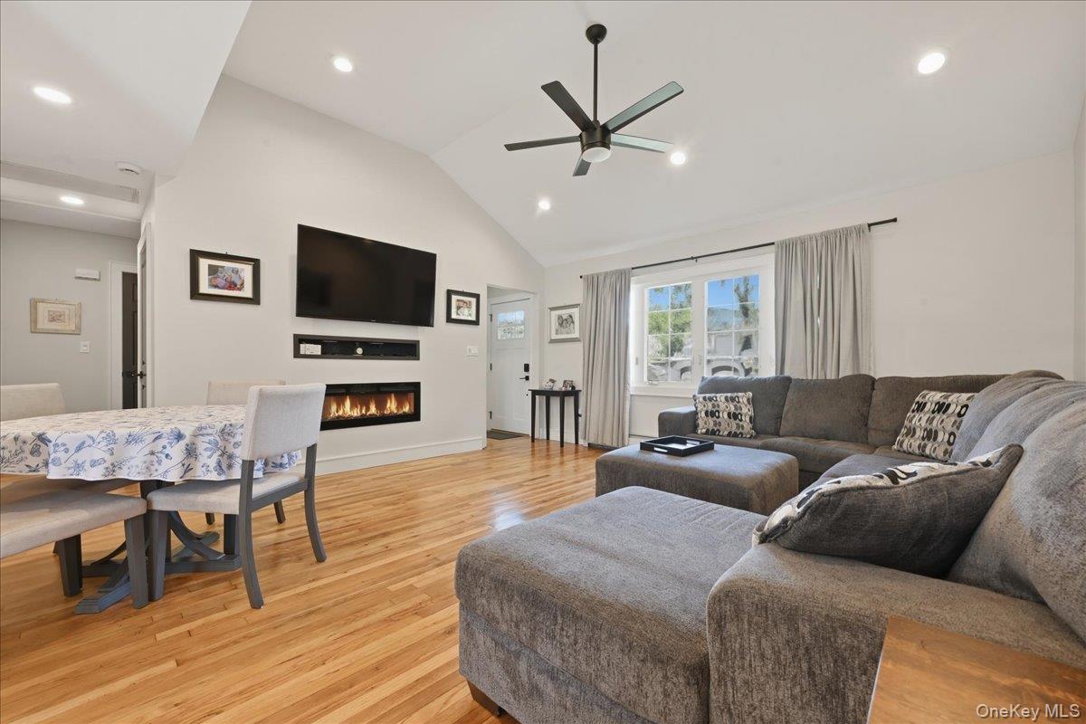 1829 Hannington Avenue Property Photo 8