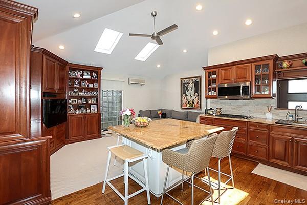 32 Randy Lane Property Photo 10