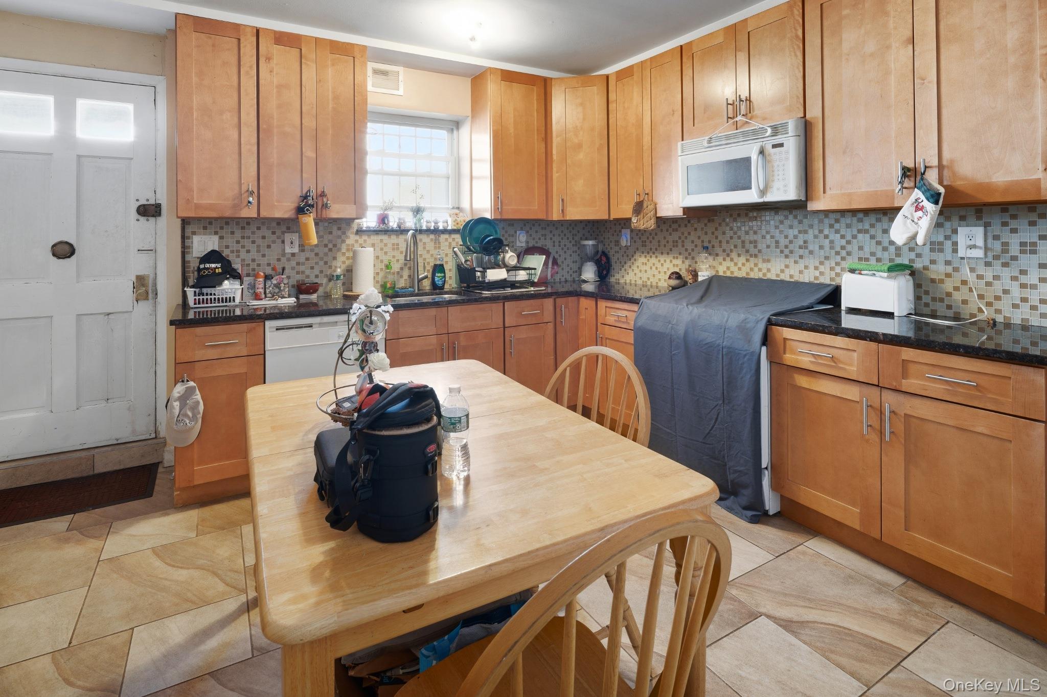 2562 Seymour Avenue Property Photo 14