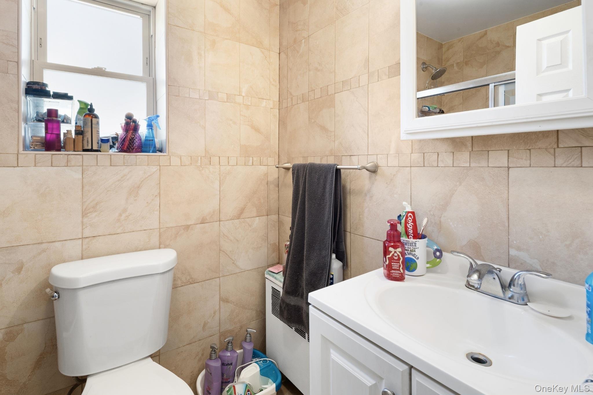 2562 Seymour Avenue Property Photo 31
