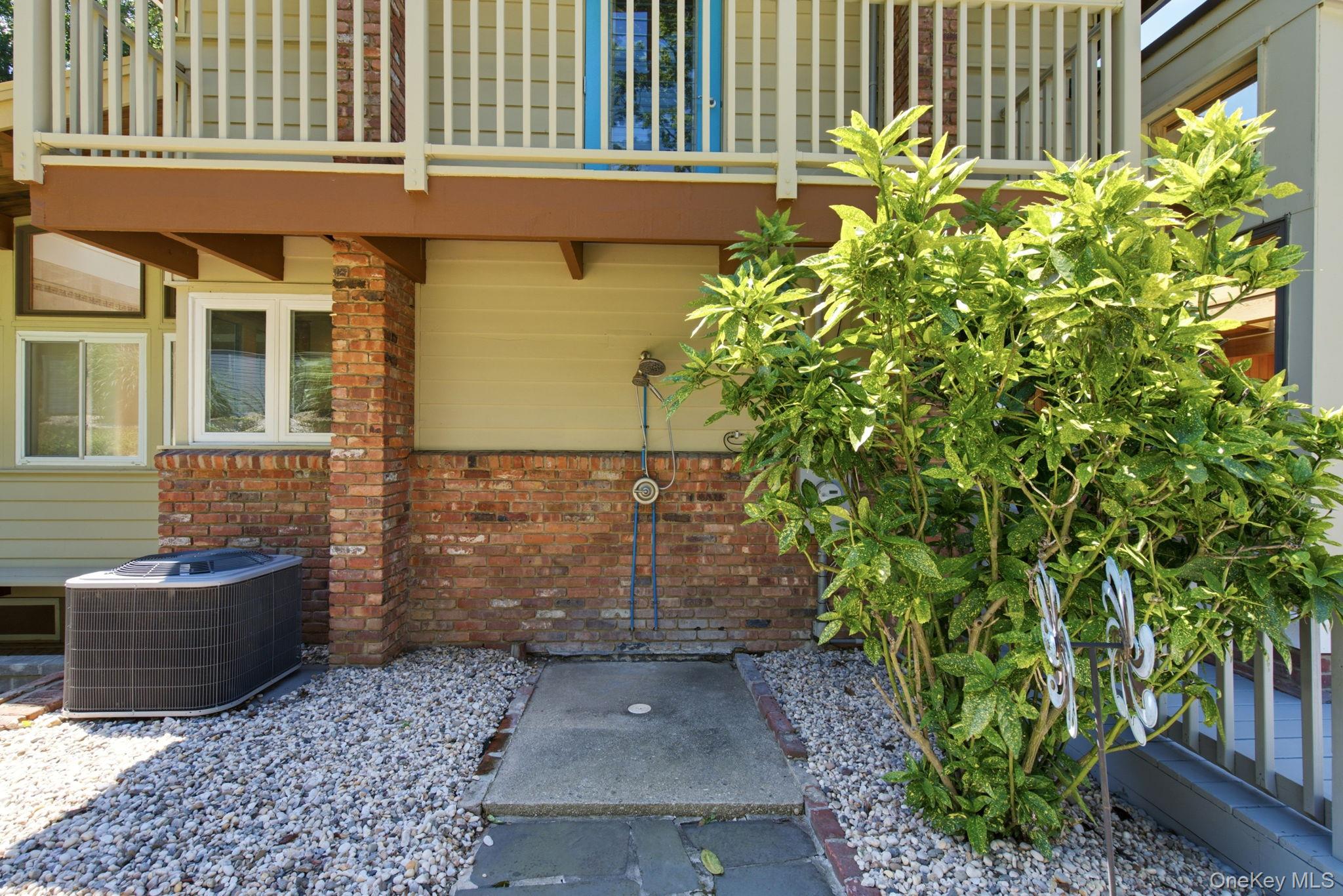 2 Fiddlers Green Drive Property Photo 37