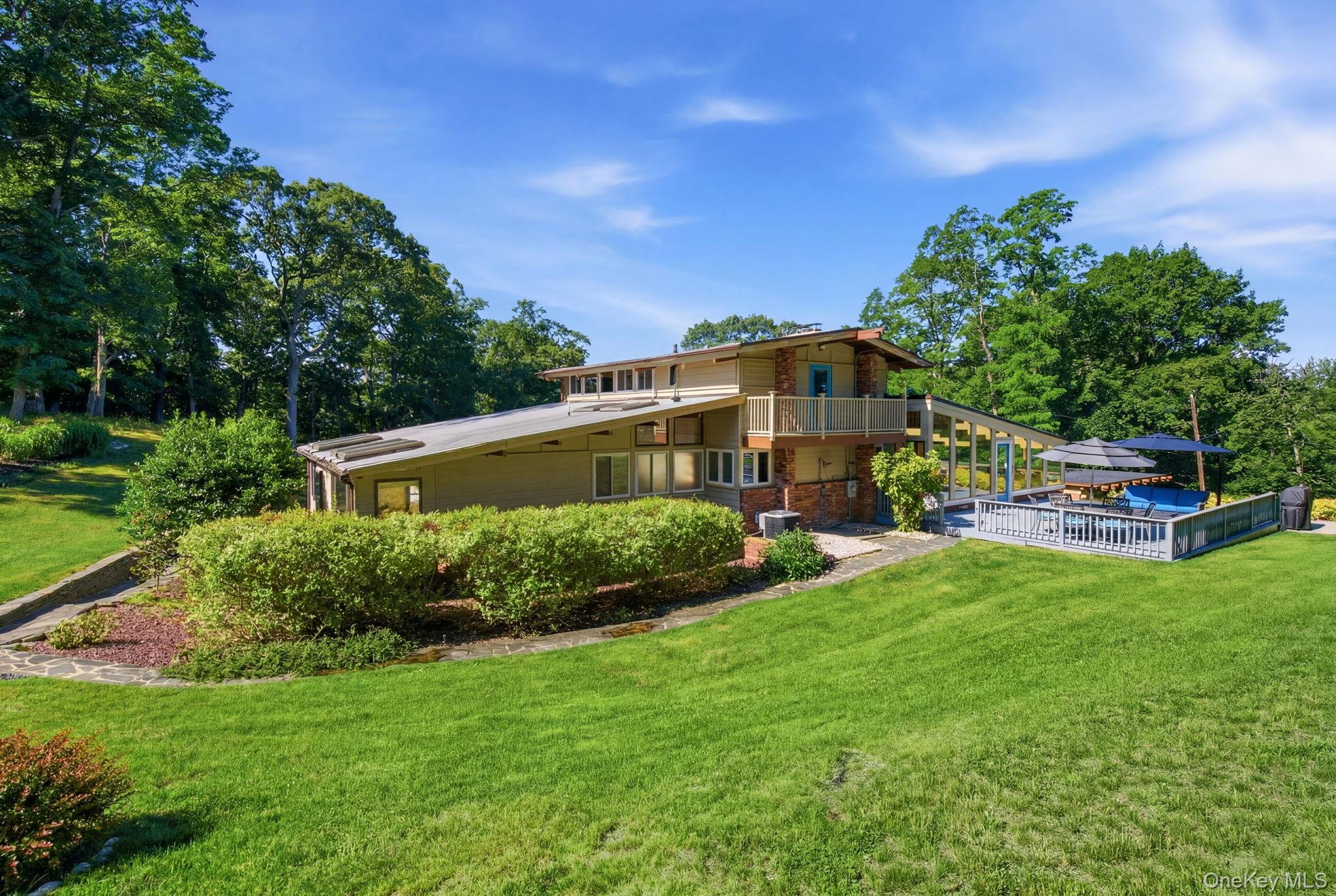 2 Fiddlers Green Drive Property Photo 40