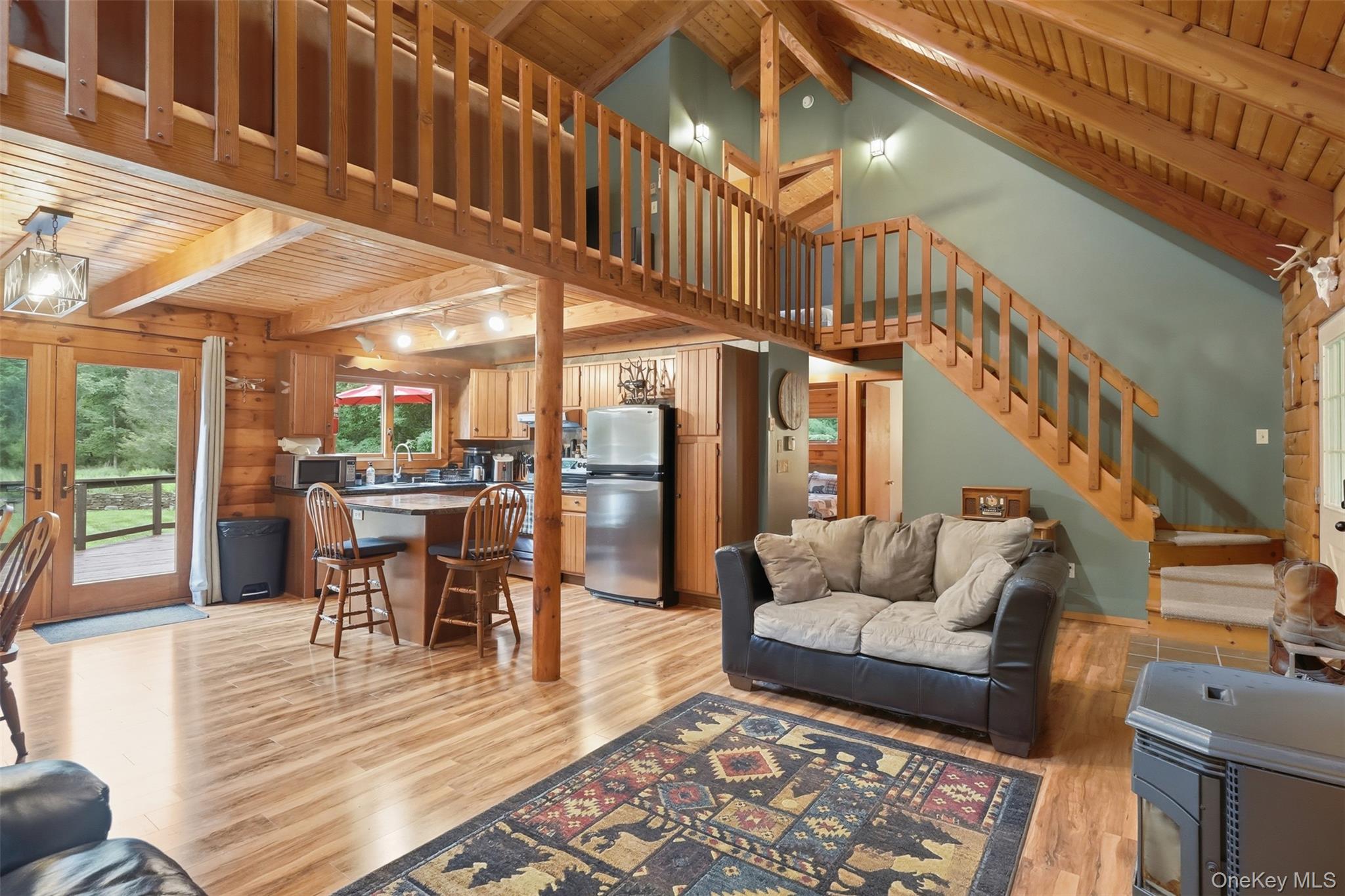 691 Peenpack Trail Property Photo 12