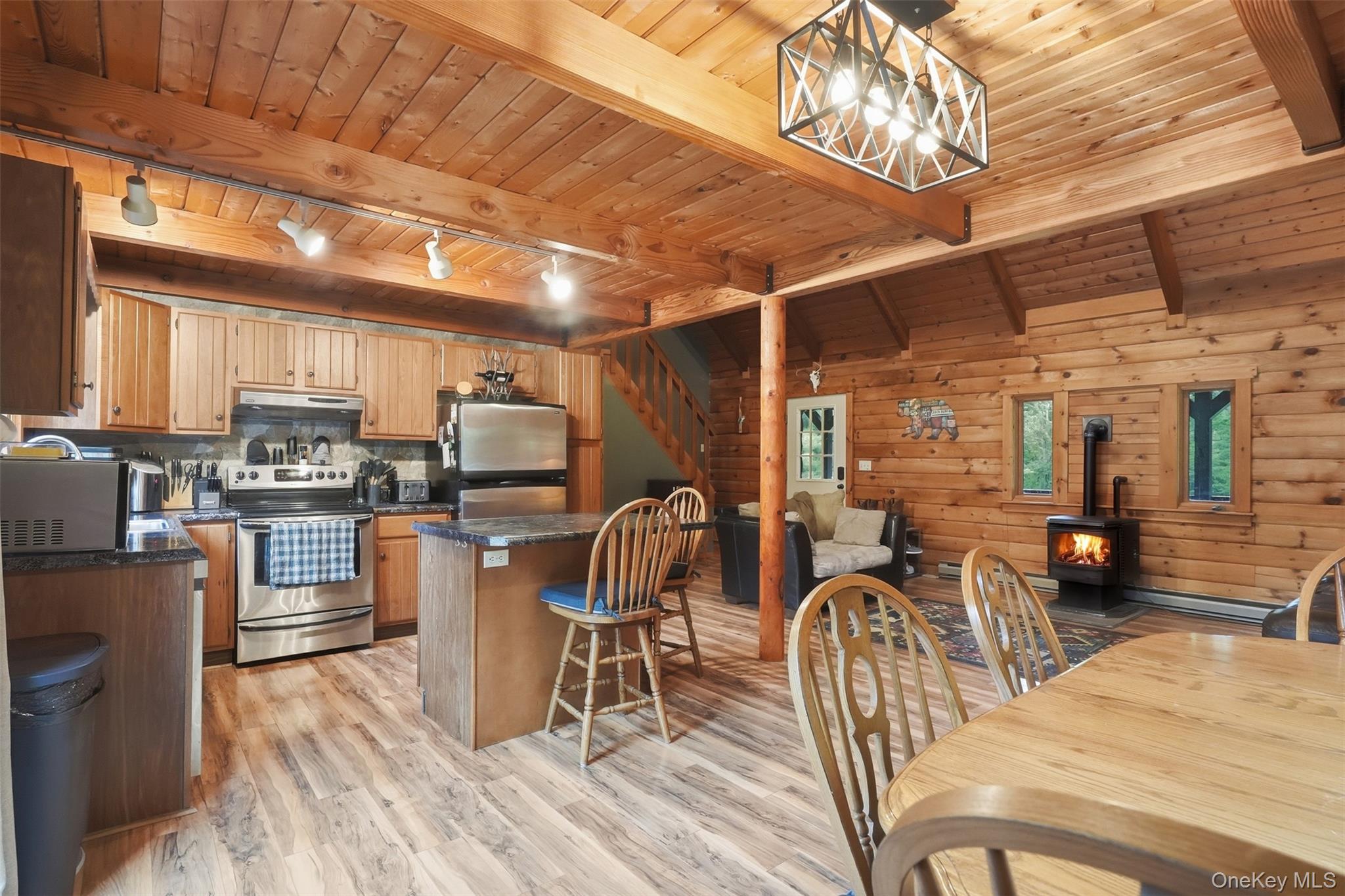 691 Peenpack Trail Property Photo 15